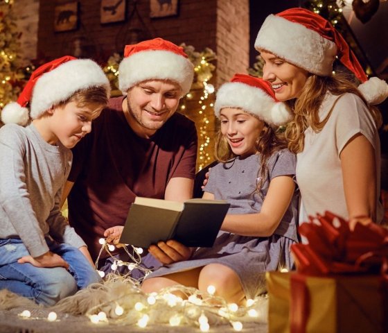 Christmas Family Breaks    mm www.knightsbrook.com_v3