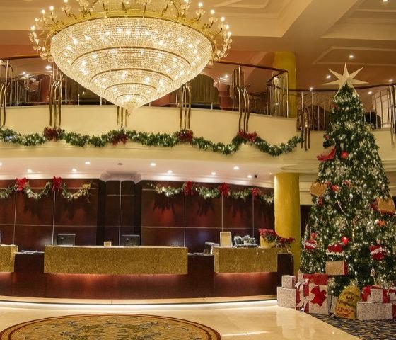 Christmas Family Breaks    mm www.knightsbrook.com_v3